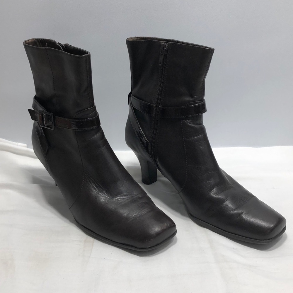 Kenneth Cole Reaction Brown Kiss N Boots LE, Size 7.5M